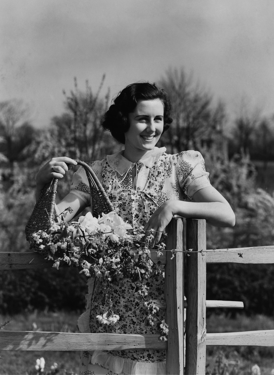 索菲亚·罗兰和丽兹·泰勒：20世纪初的社会变革先锋