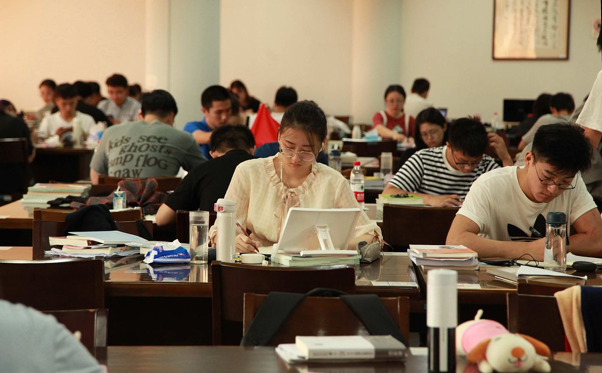 大学生课程设计动员会学生视角300字 大学生课程设计动员会学生视角300字