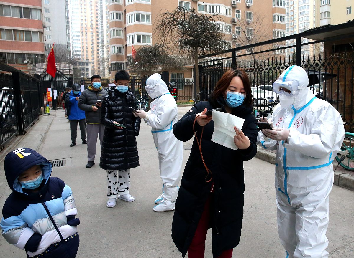 低风险地区出门不需要戴口罩