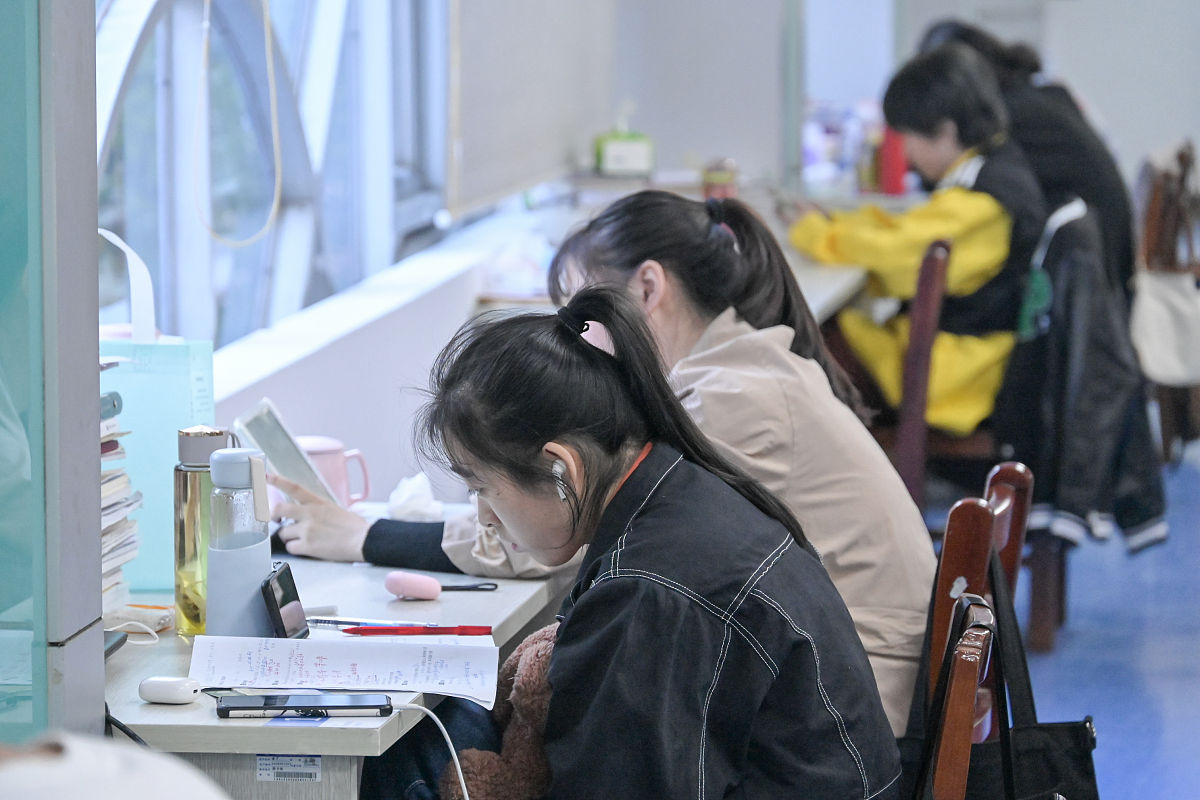 白银2022年初中生怎么考卫校