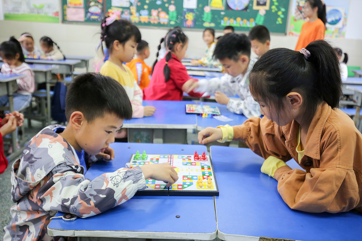 课外活动：培养技能、发展兴趣、全面成长