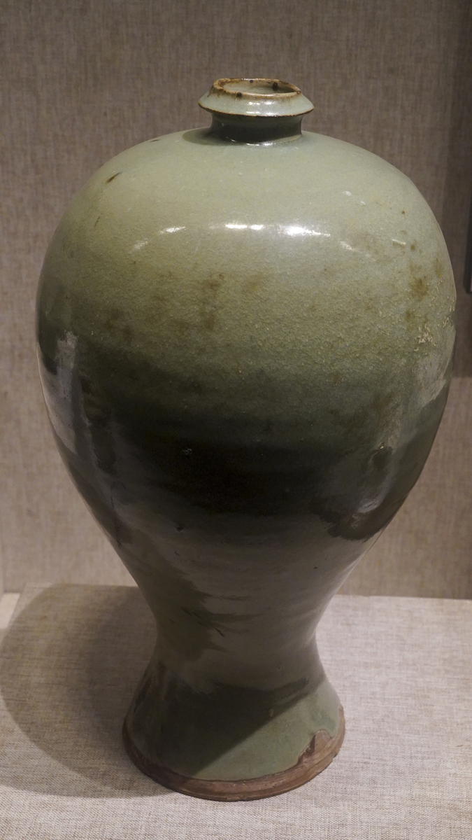 六朝瓷器分类：青瓷、白瓷、黑瓷等类型详解