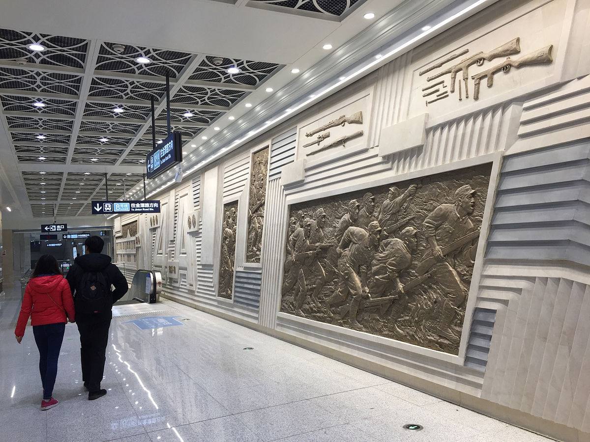 黄浦新村地铁站出口到黄浦中学途经什么路 黄浦新村地铁站出口到黄浦中学途经什么路