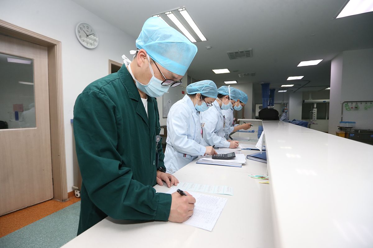 成都护理学校哪家好？2023年就业前景分析