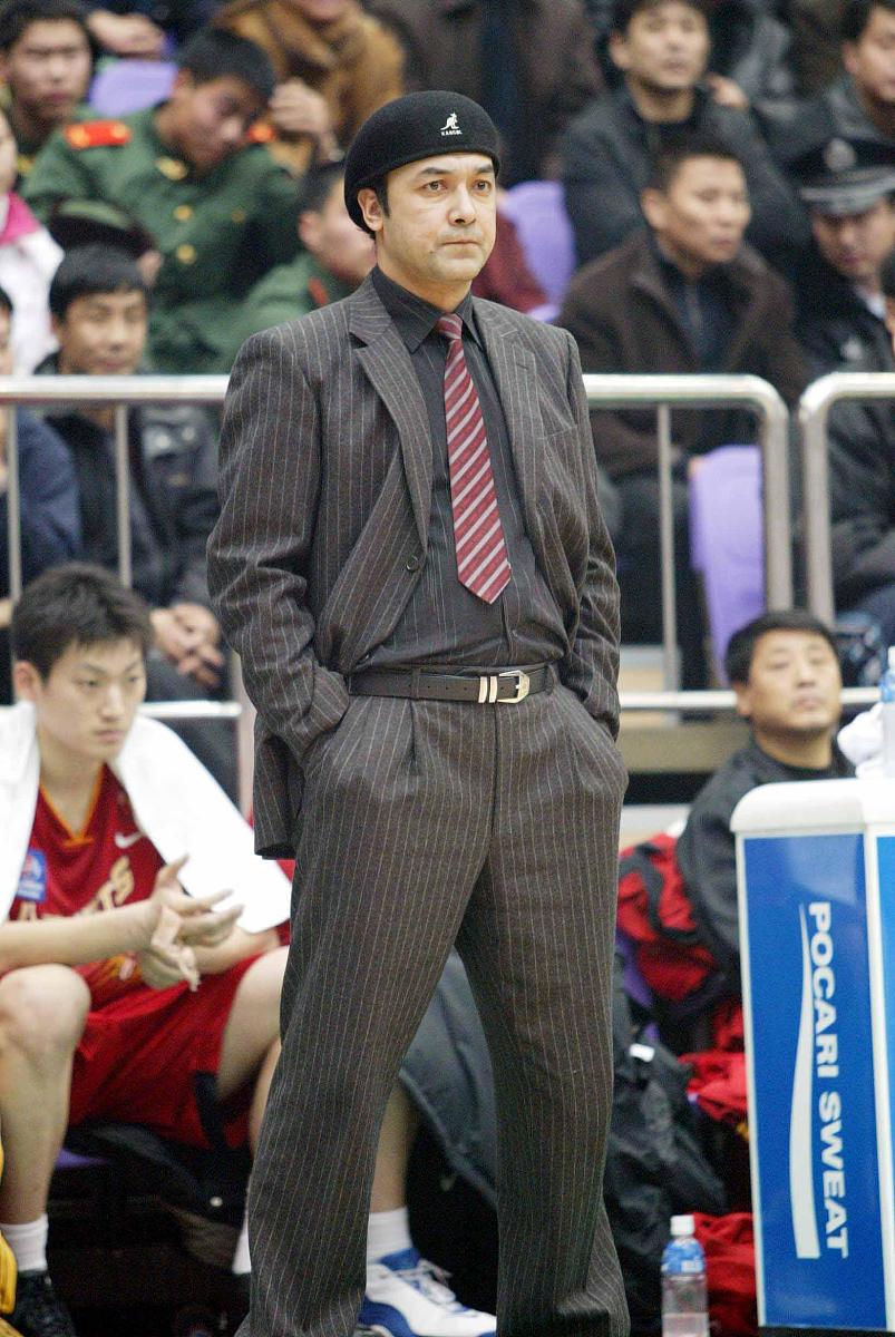 2004年1月4日,辽宁辽阳,03/04cba第15轮,辽宁盼盼85-83八一双鹿.阿的