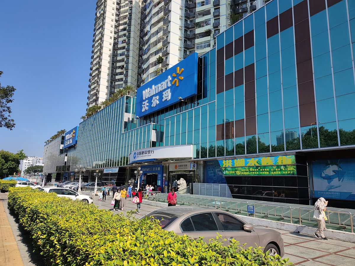 安庆弘阳广场会烂尾吗帮我用200字详细描述