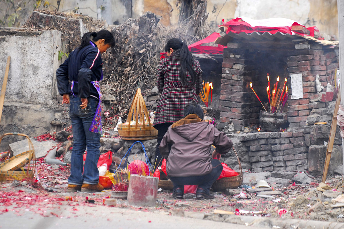 广东人说的拜神与中原人说的有什么不同