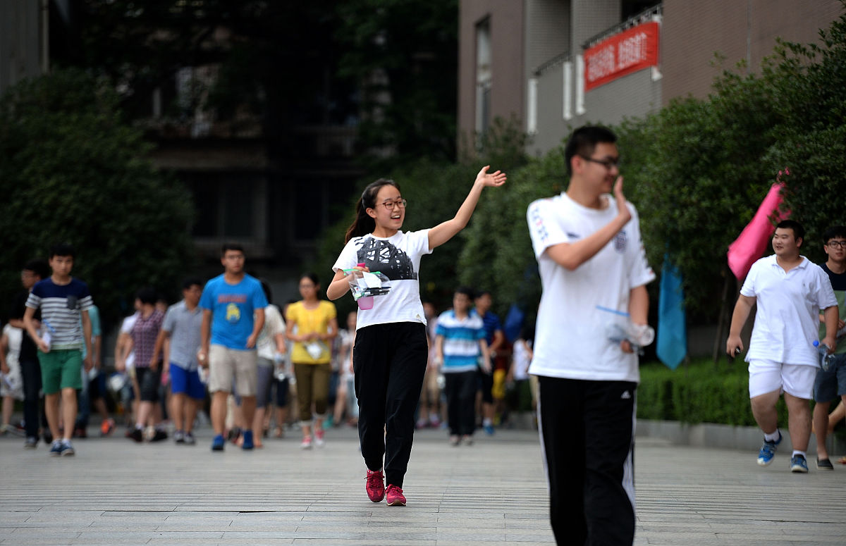 成都2021年中考372可以读的学校