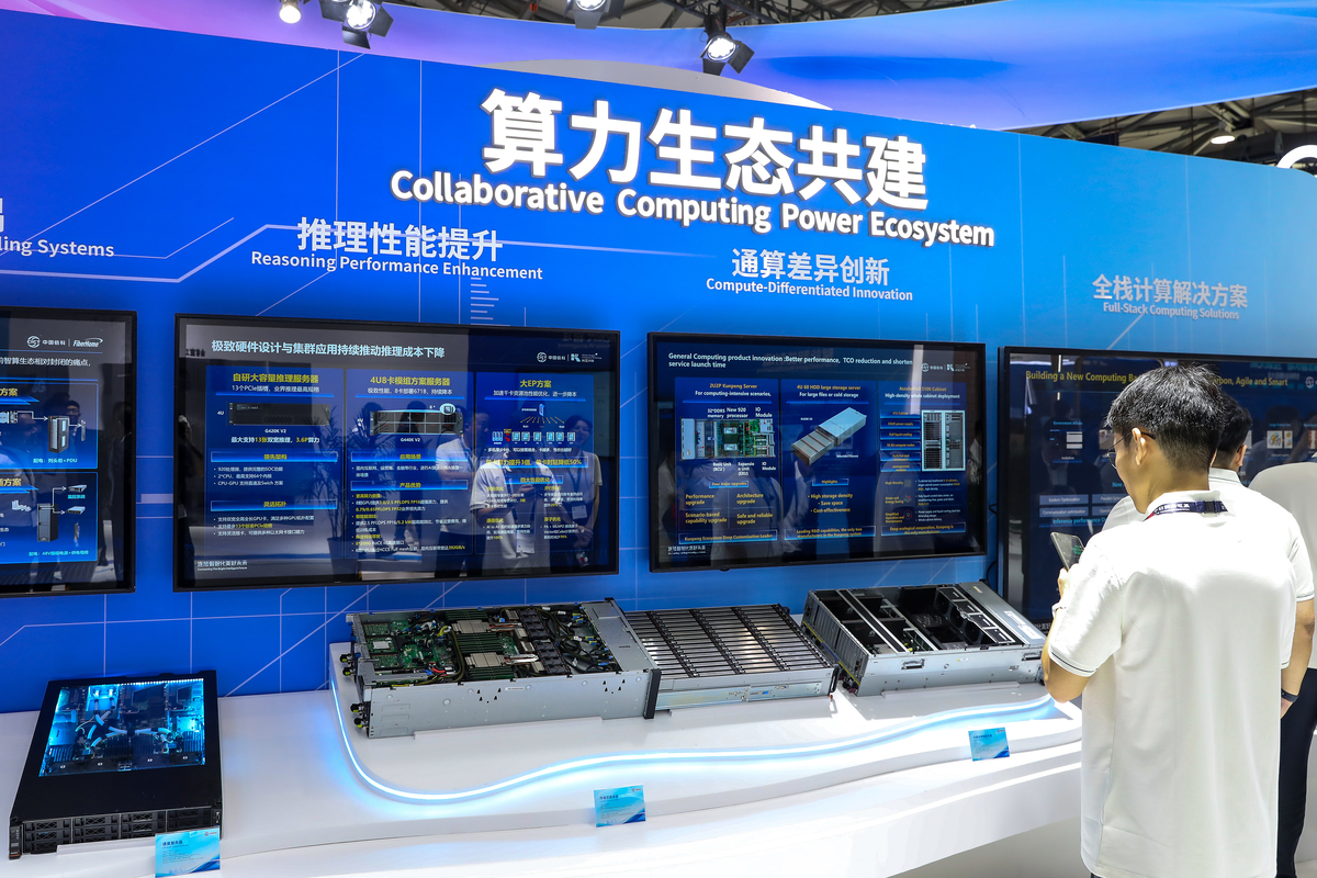 800字左右的学生讲稿主要包括：1 介绍自己；2 利用5g实验室平台完成毕业设计的情况用的多久、有什么收获、缺点和优点等；3 从课程思政角度说一下理解譬如科技自己自强、人才自主培养、国家核心技术的意义等。