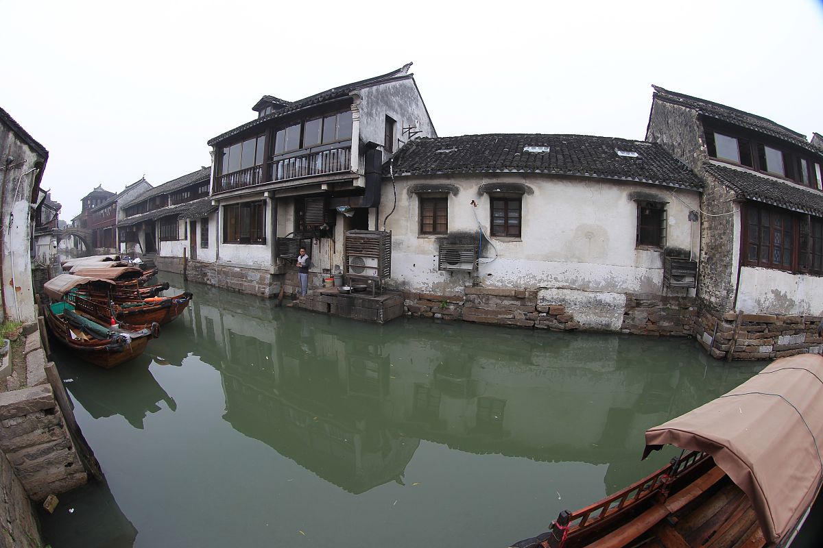 周庄古镇文化考察报告：江南水乡的魅力与传承