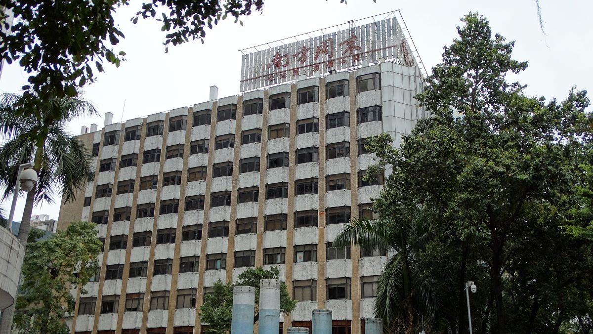 桂林市卫生学校地址：广西桂林市临桂区，交通便利！