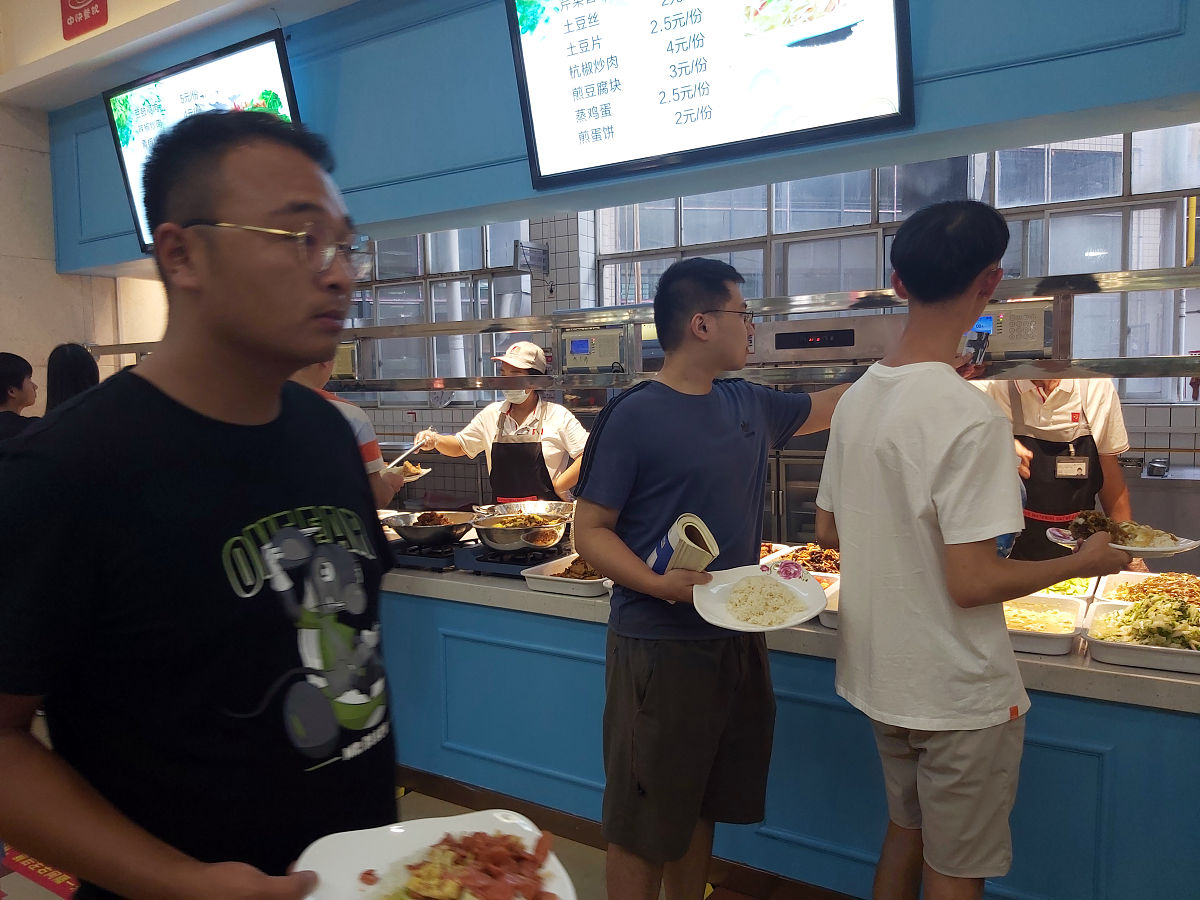 塔斯汀汉堡快餐店实训总结：岗位经验、心得体会及问题解决