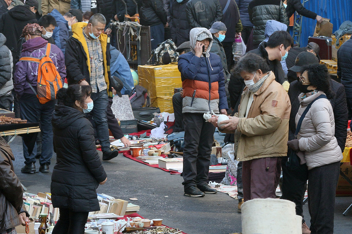2021年3月13日,哈尔滨,恢复正常生产生活秩序的首个周末,道外古旧文玩