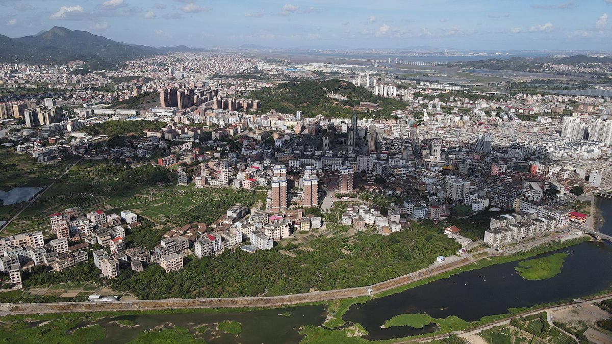 2021年7月20日,福建莆田,航拍仙游县枫亭镇铺头村全景.