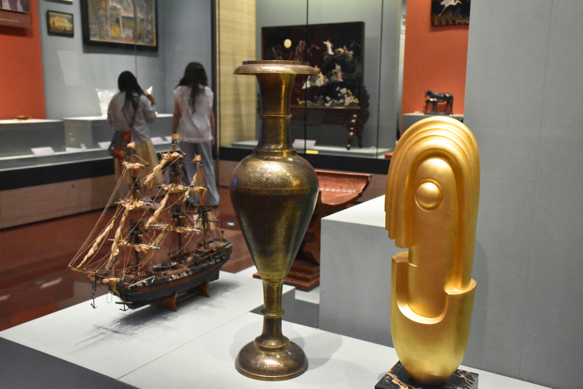 Ruptured Carotid Plaque: Diagnosis, Treatment, and Case Study