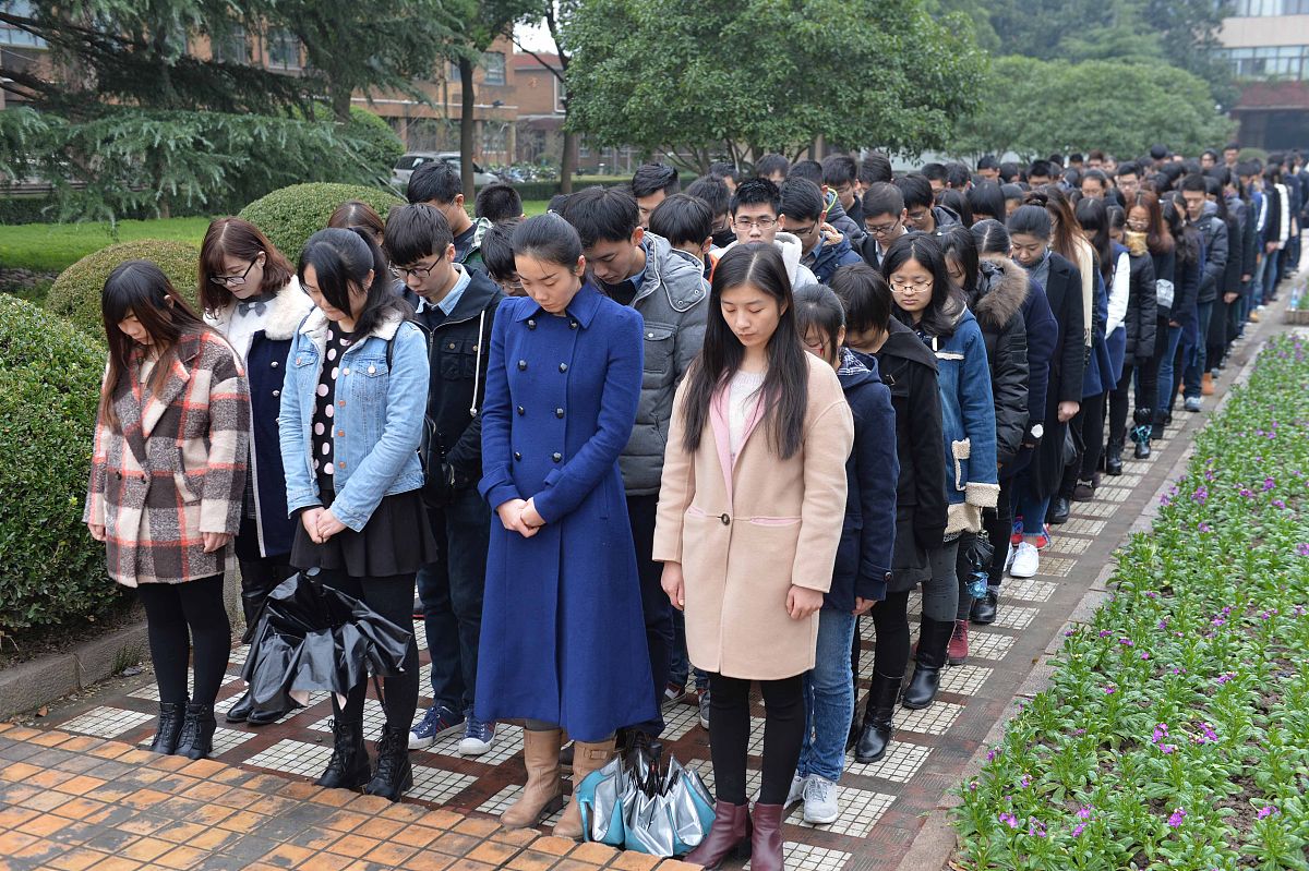 安顺高中女生读什么中专学校好