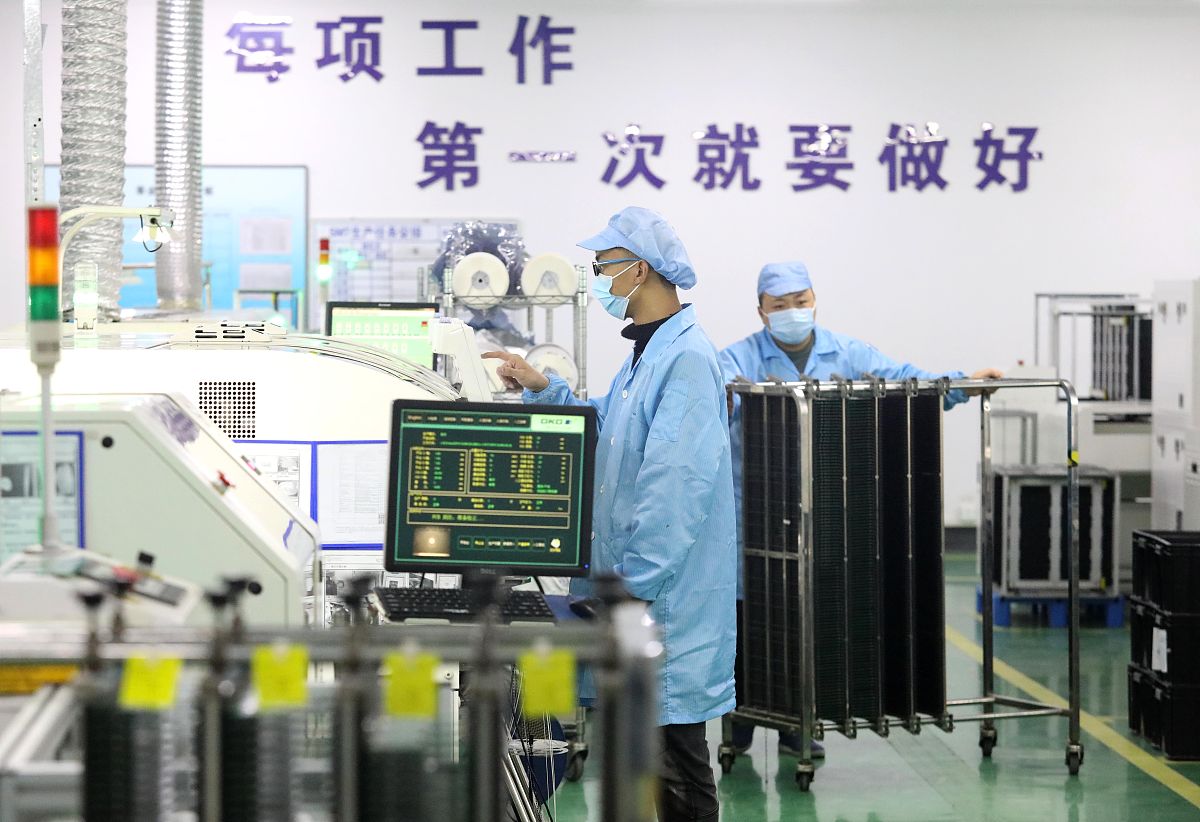九江职业技术学院光伏材料制备技术专业：就业前景、课程设置、师资力量