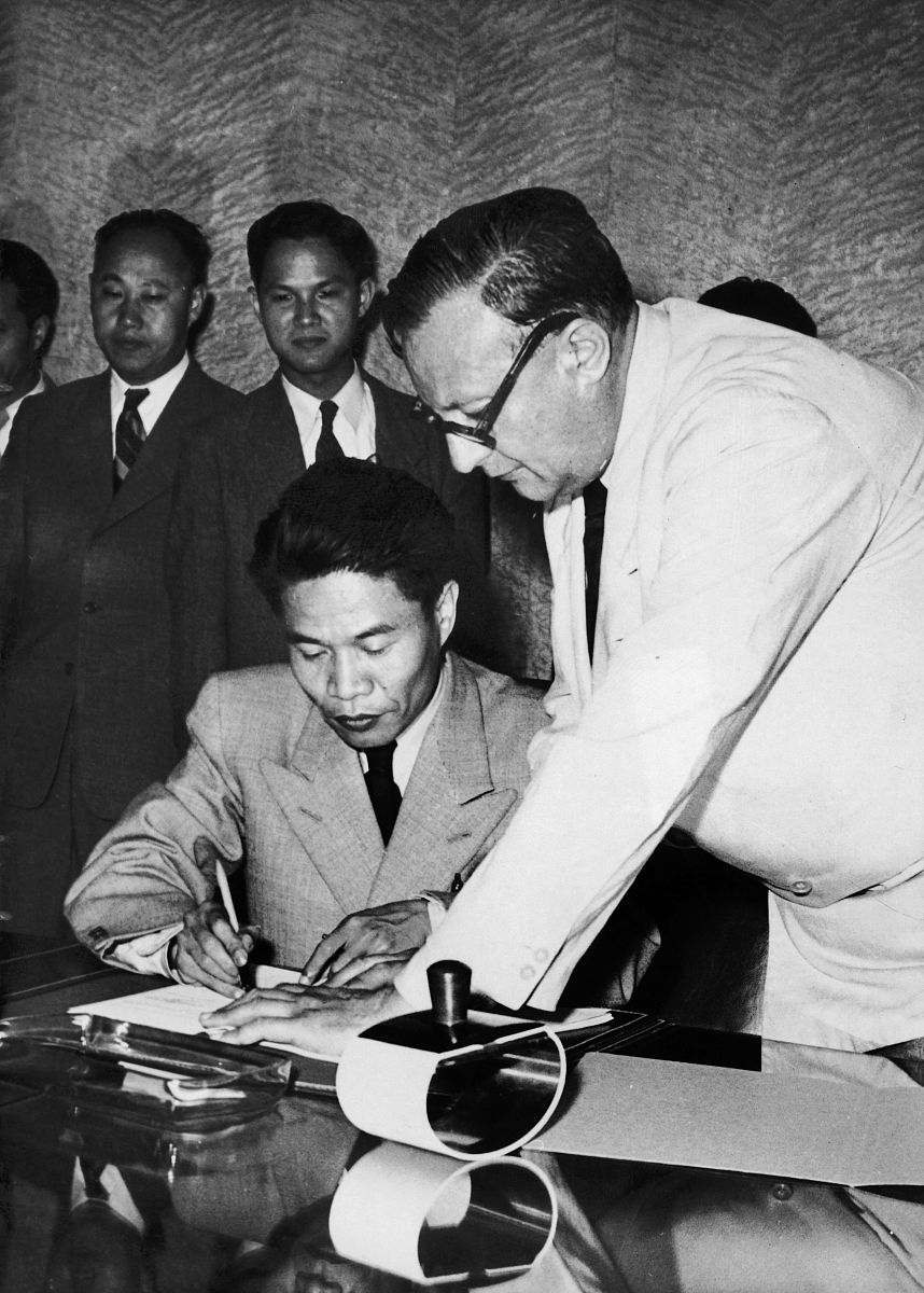 钱学森克服困难的传奇：从政治事件到科研环境，他的精神启示