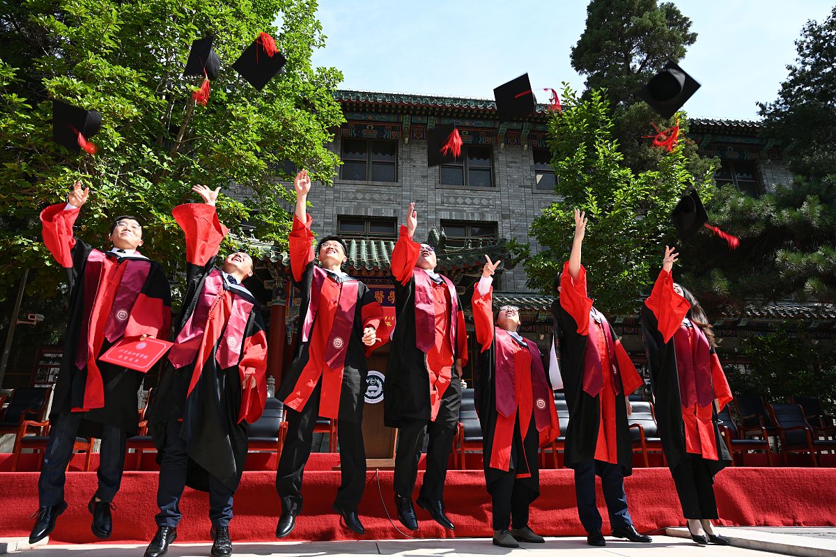 邯郸2022年女生读卫校好不好