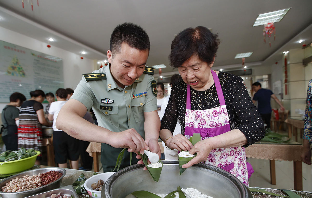 退伍老兵返乡创业，传承豆道浆手艺，带动农民增收致富