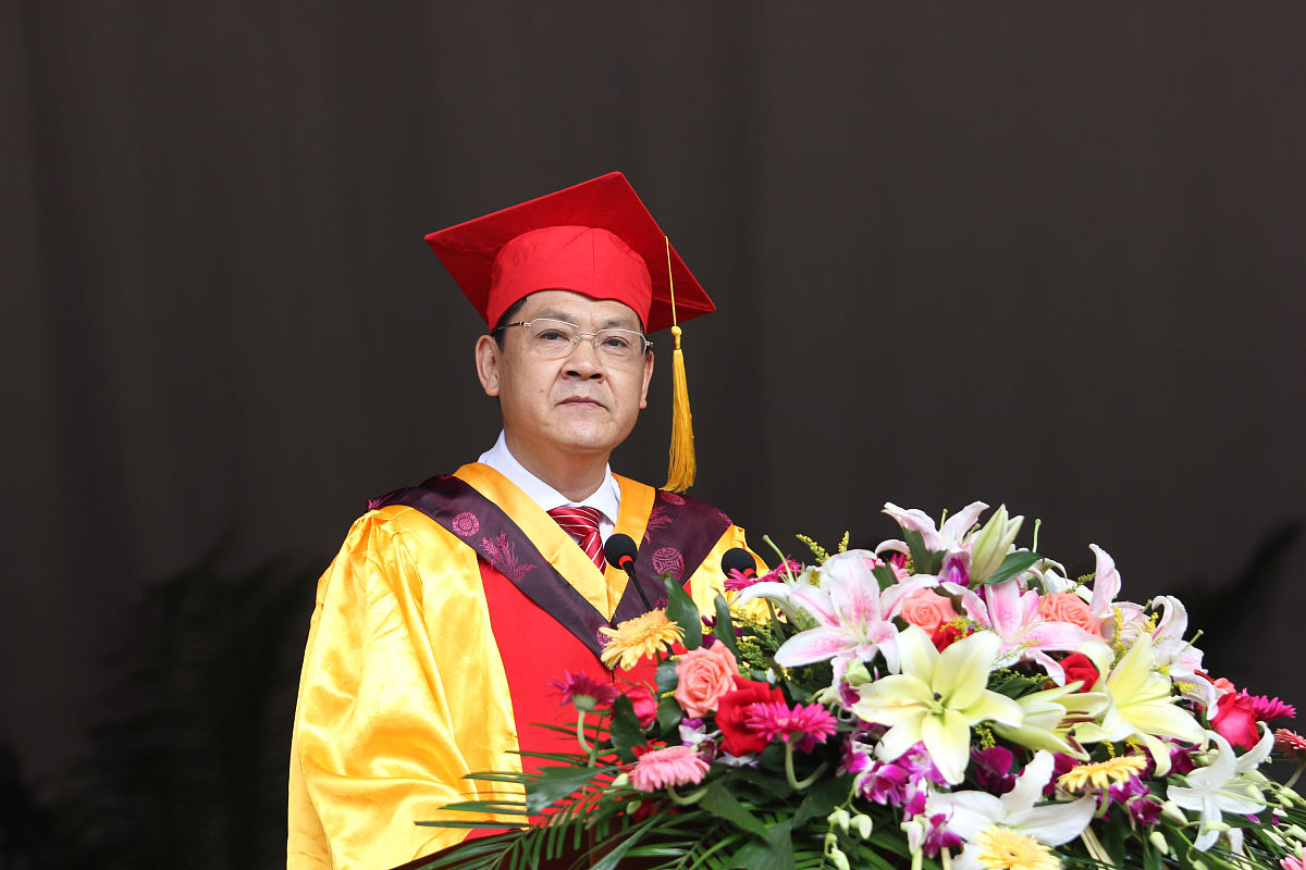成就出彩人生：1000字作文谈如何活出精彩人生