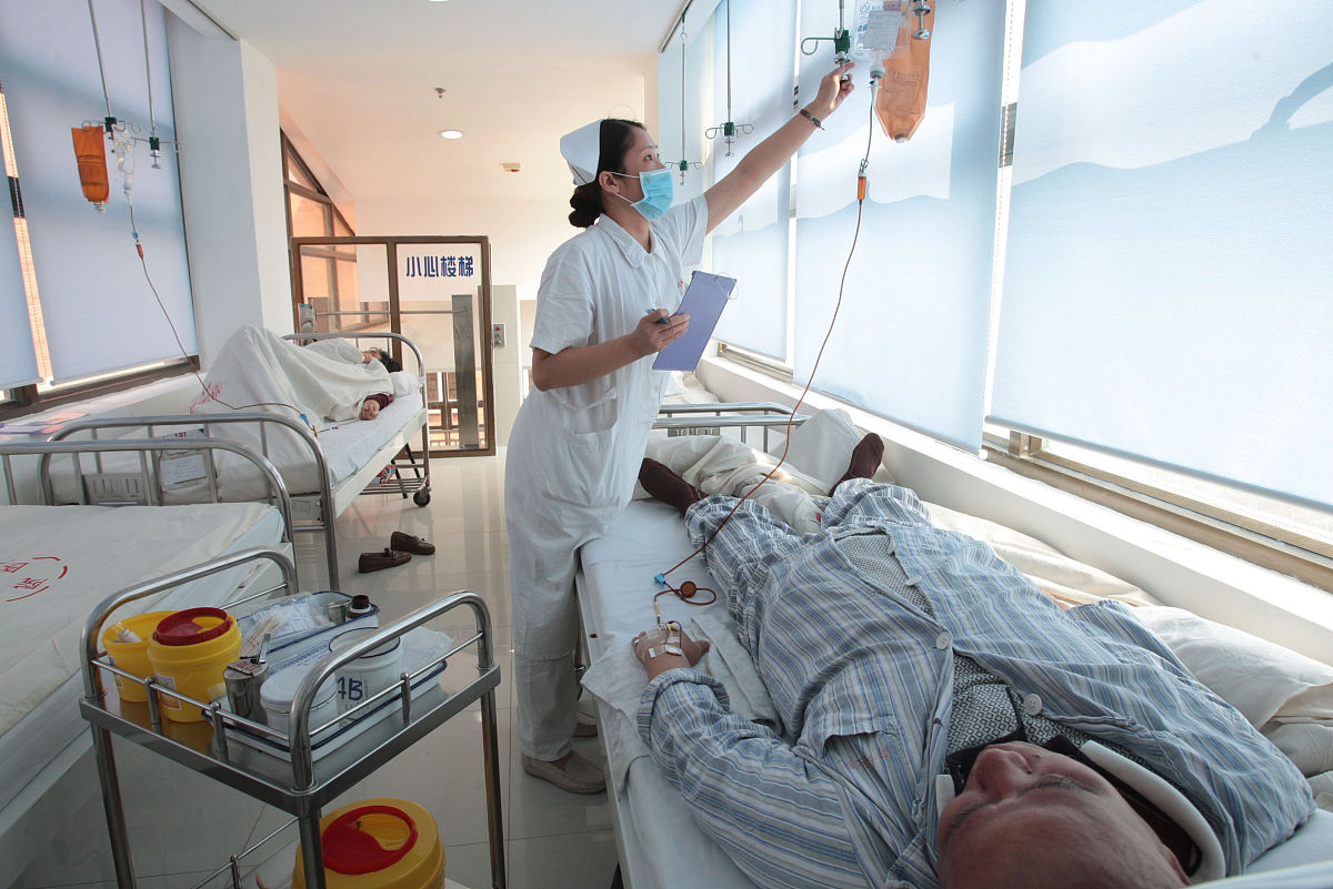 2022年第三季度和第四季度的日间化疗开展情况及分析反馈和改进措施