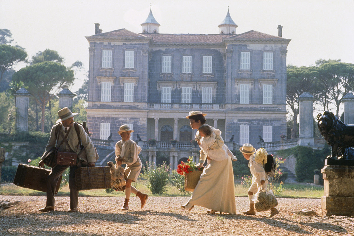 玫瑰岛的不可思议的历史：一座岛屿的史诗传奇