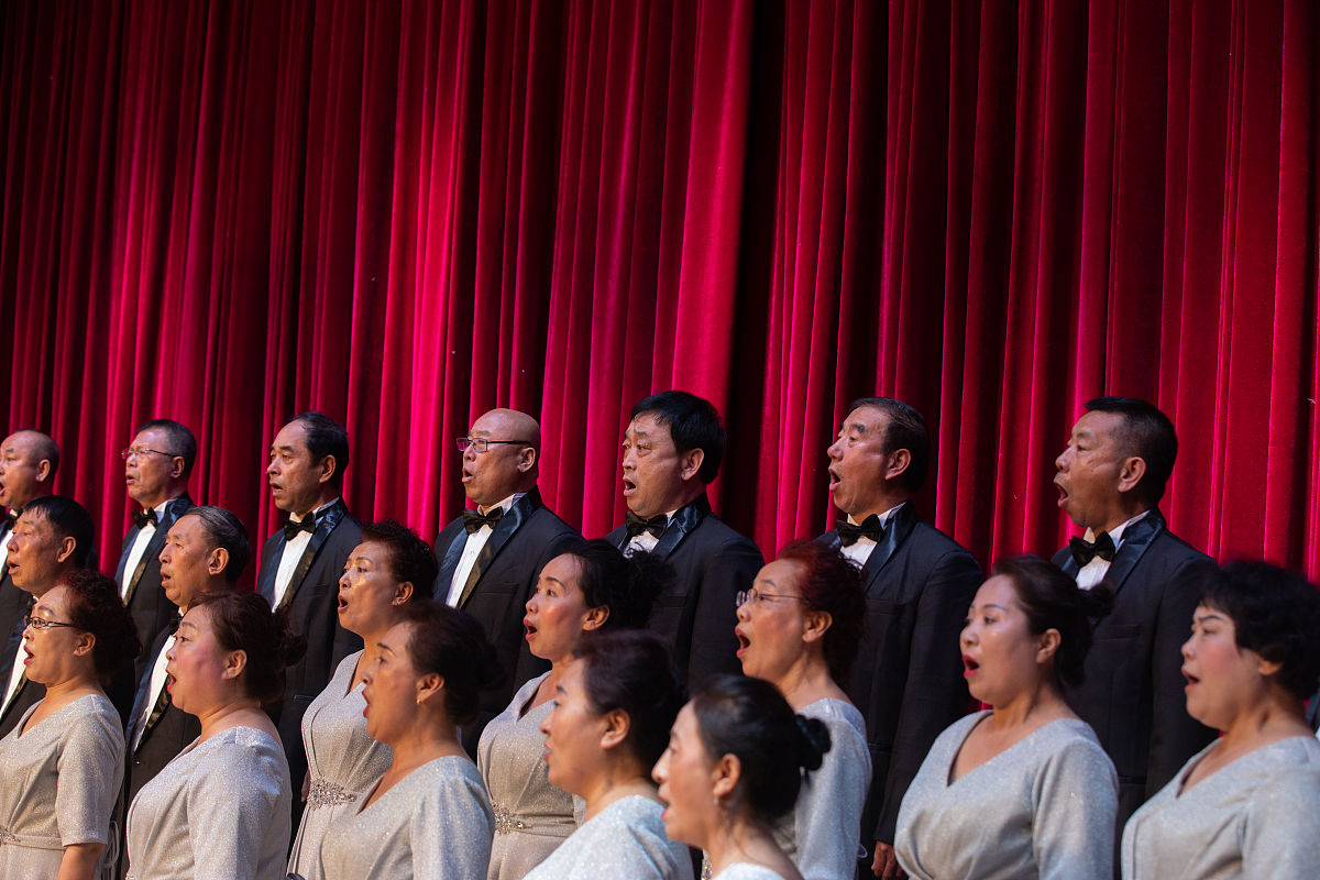 后勤中心、采办中心、服务中心合唱团名字推荐：合声之光