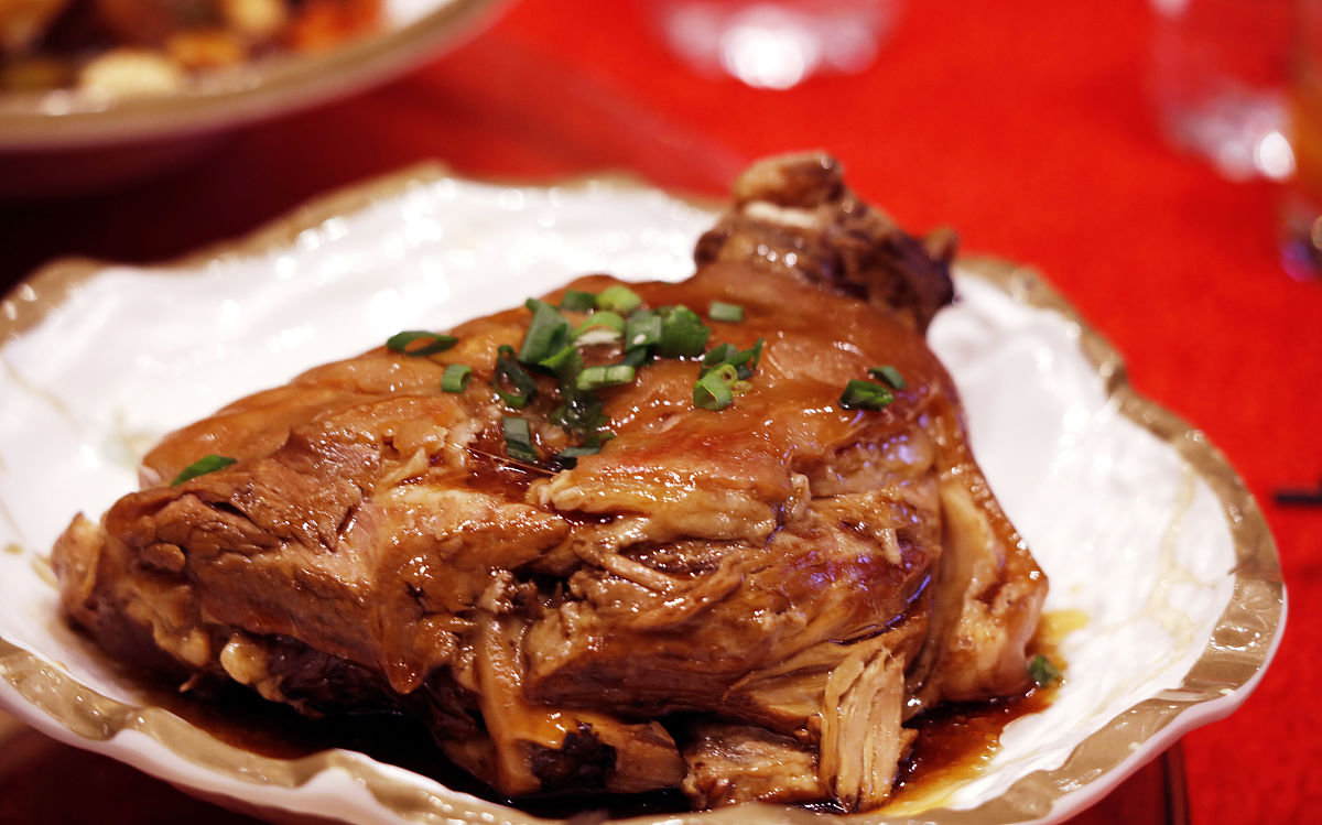 肘子家常做法大全：简单美味，总有一款适合你！