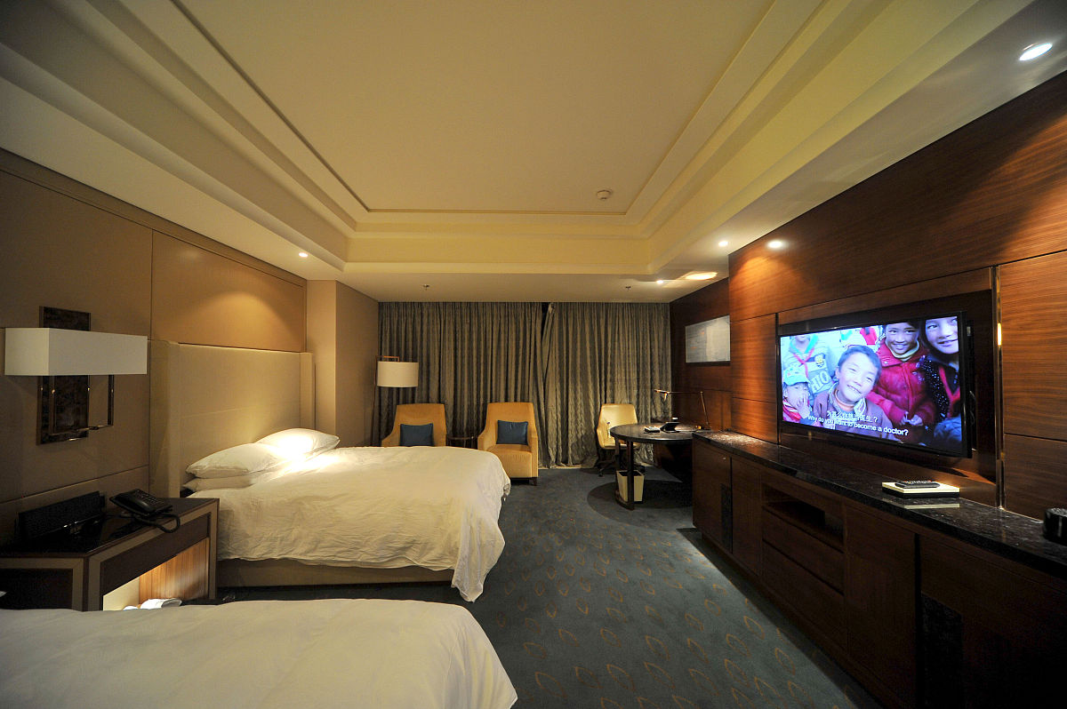 万豪酒店管理机制分析：标准化、培训、激励和沟通的成功秘诀