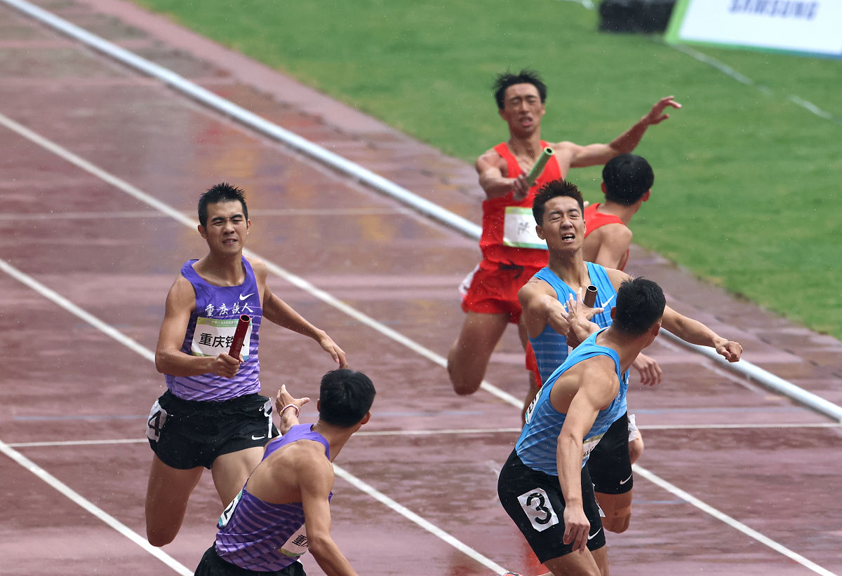 逆袭！谢铭杰1000米战胜夺冠热门高德深