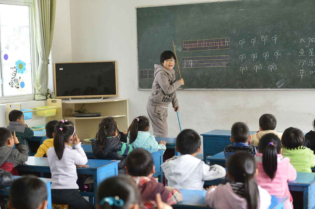 斗湖堤小学语文课堂教学观摩经验总结：教学改革与改进建议