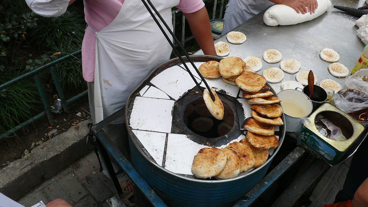 张姐转炉烧饼 - 1.5元一个，香味四溢，口感绵软！