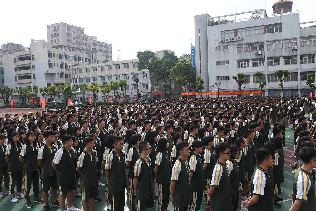 重庆南川隆化职业中学旅游服务与管理专业课程解析：学习内容及未来发展