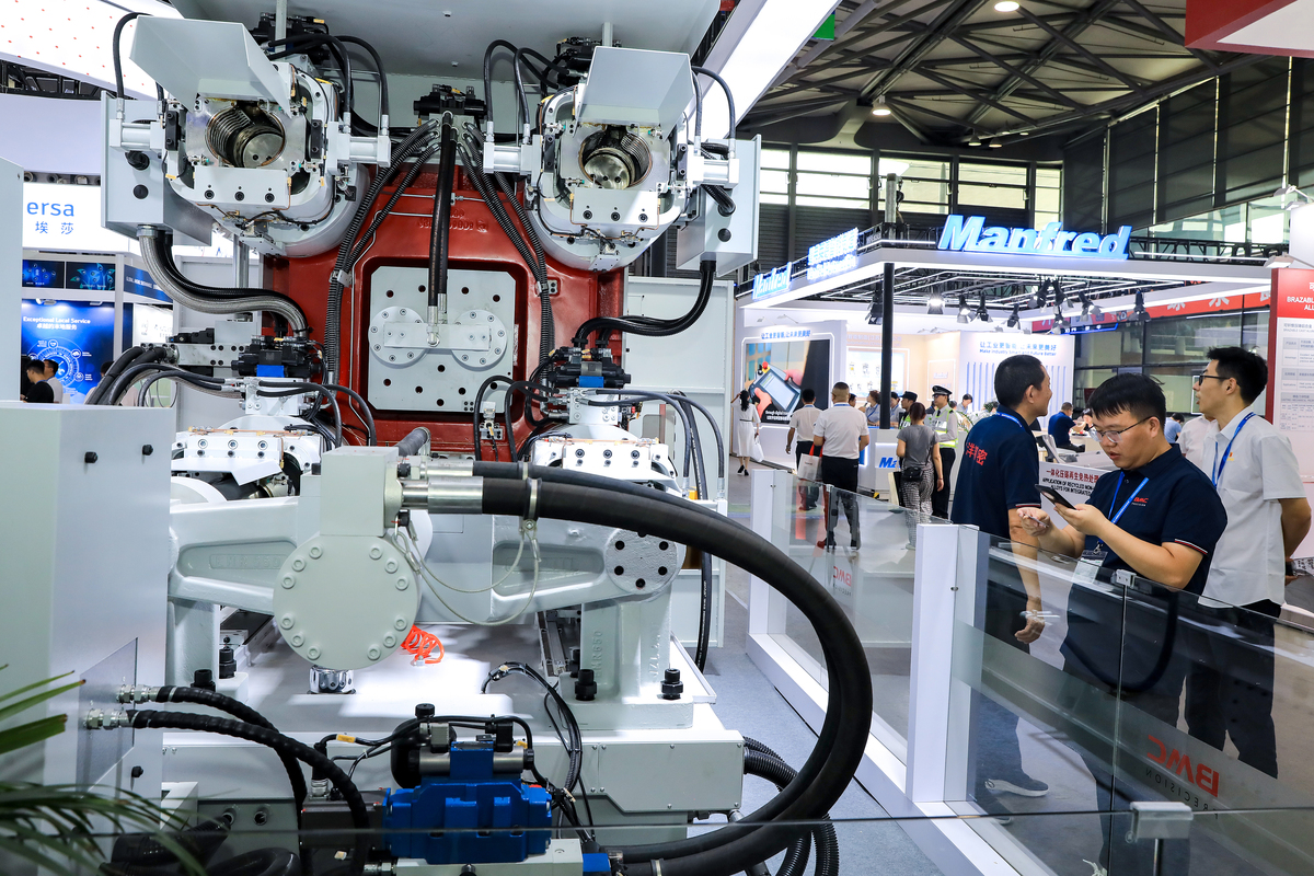 一位快毕业的大学生谈谈你参观海尔互联工厂的感受