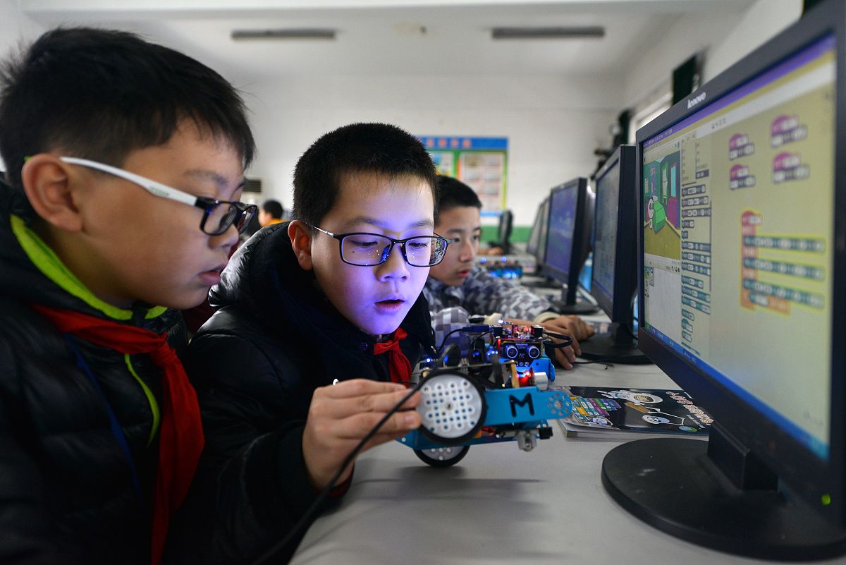 贵州初中生如何学习计算机？热门方向及学习建议