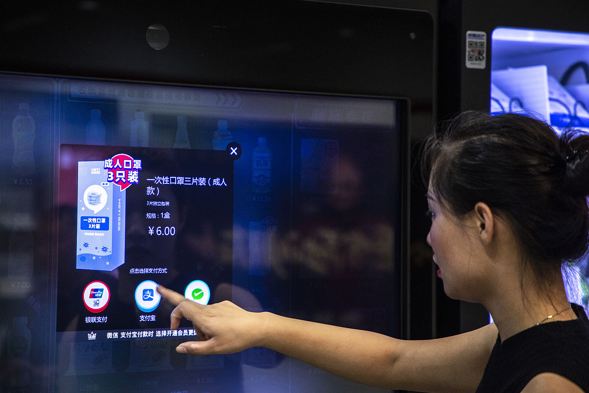 设有屏幕供客人自行提供文字和图片显示的功能