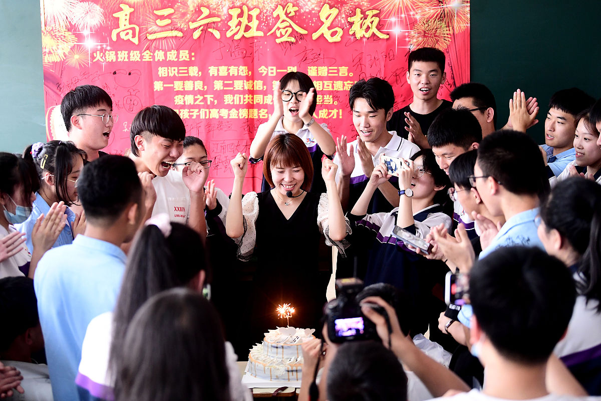 迎新晚会幕后花絮：感恩与成长