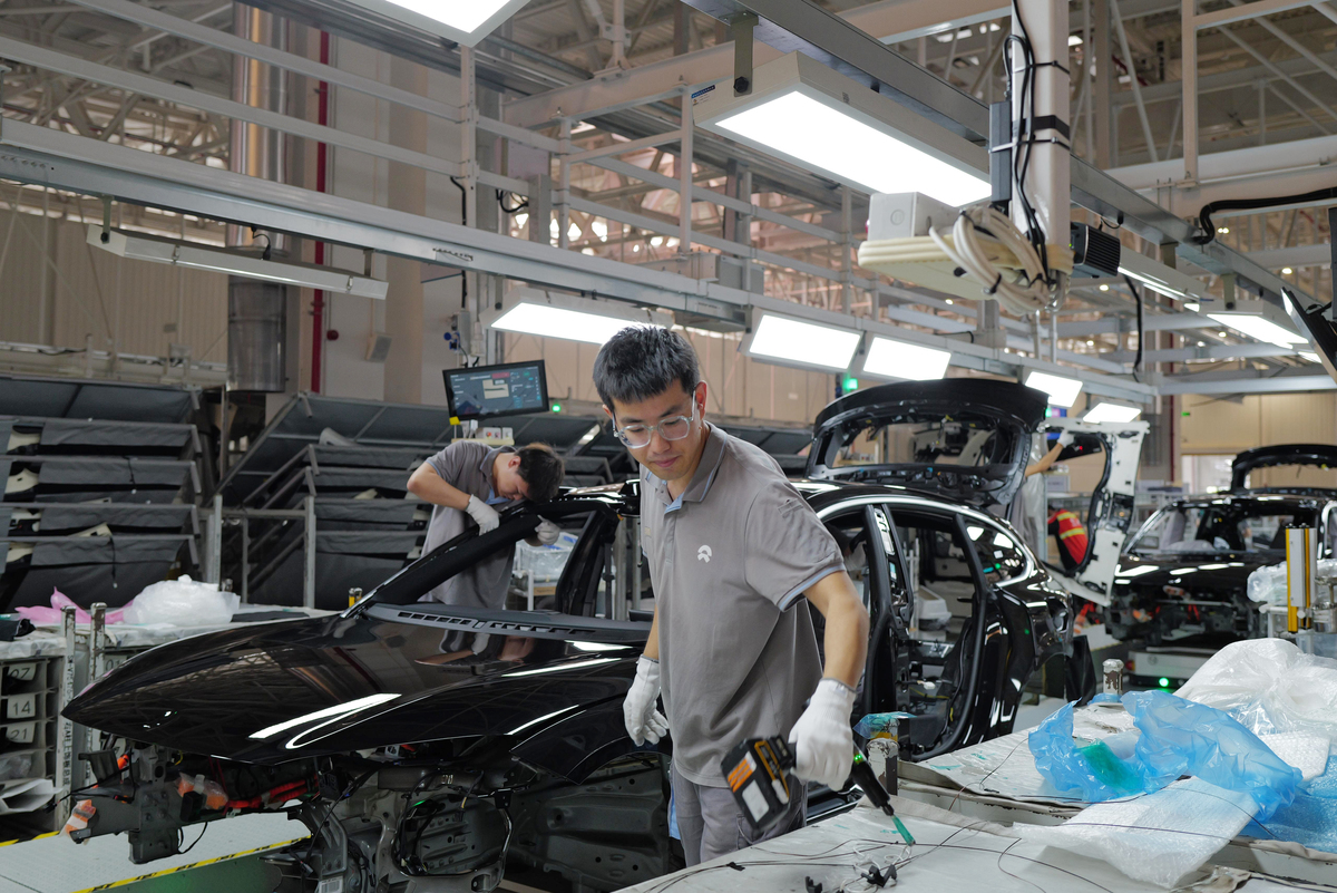 重庆汽修学校男生适合学什么专业？2023年热门专业推荐