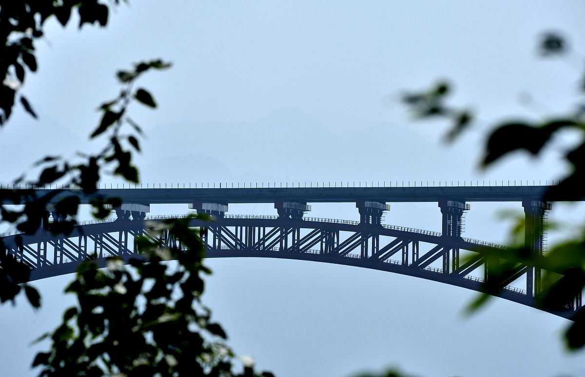 遇见你，就像遇见了一座桥