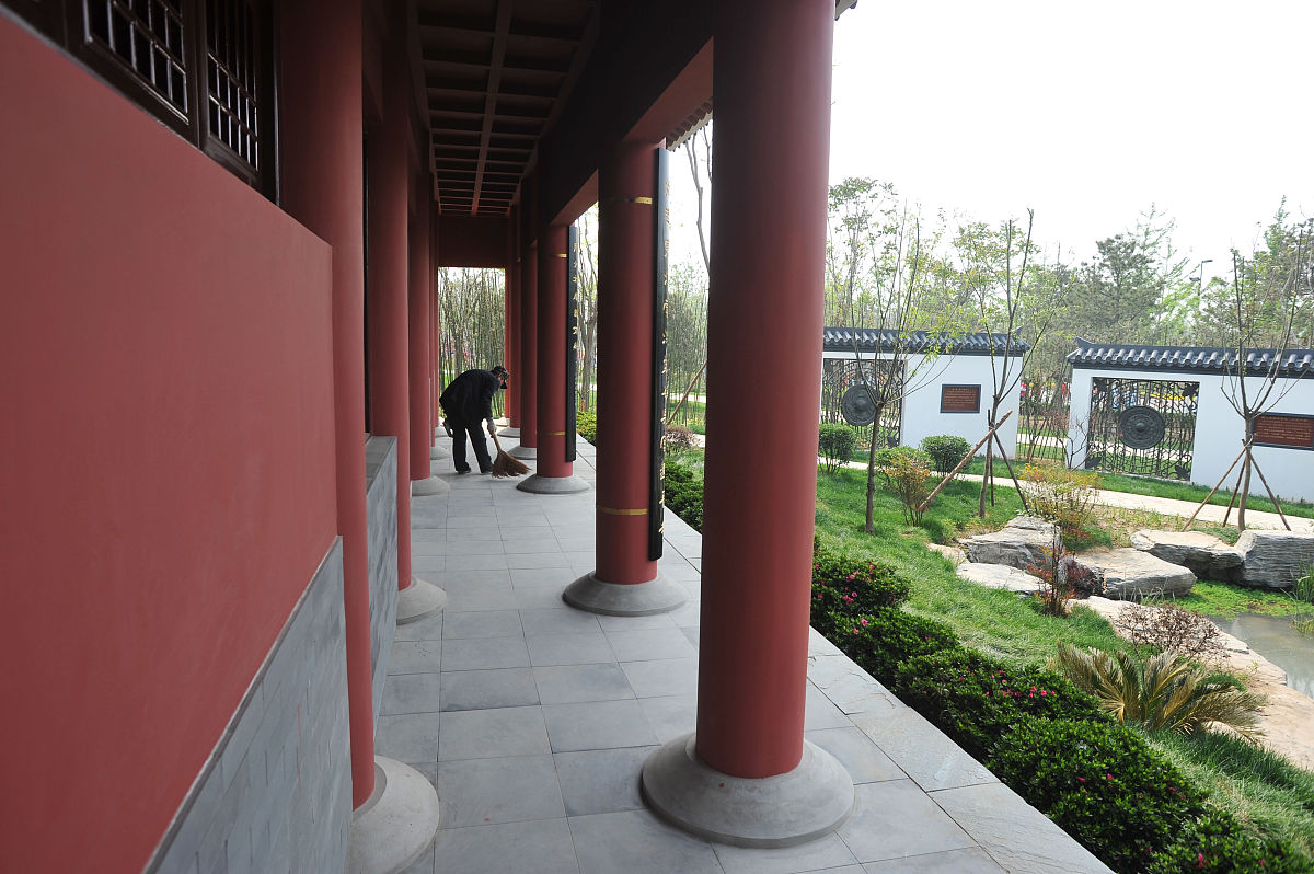 重庆市青山工业技工学校服装设计与工艺专业就业前景如何