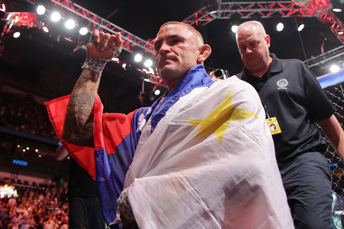 请帮我想40个关于wwe的标题 15-20字