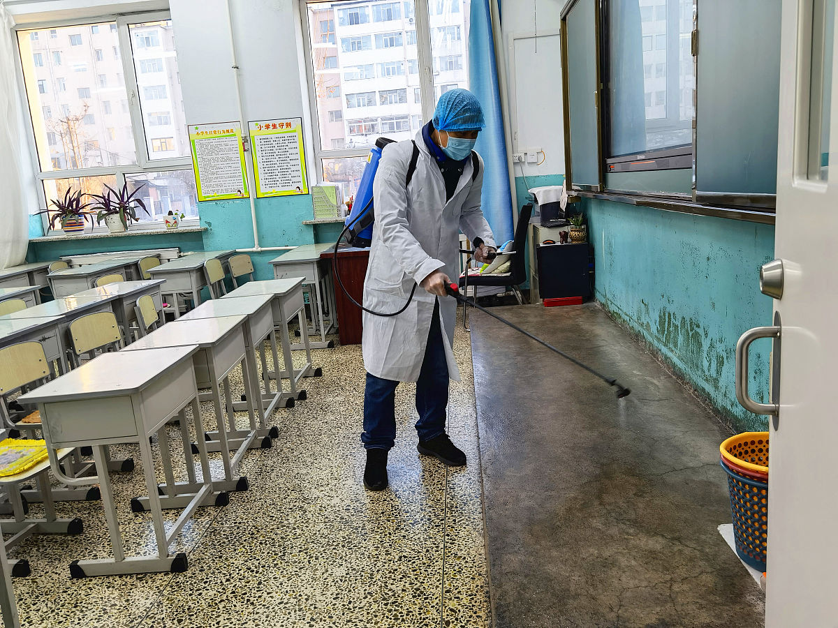 教室课桌消毒方法：全面杀菌，保障学生健康