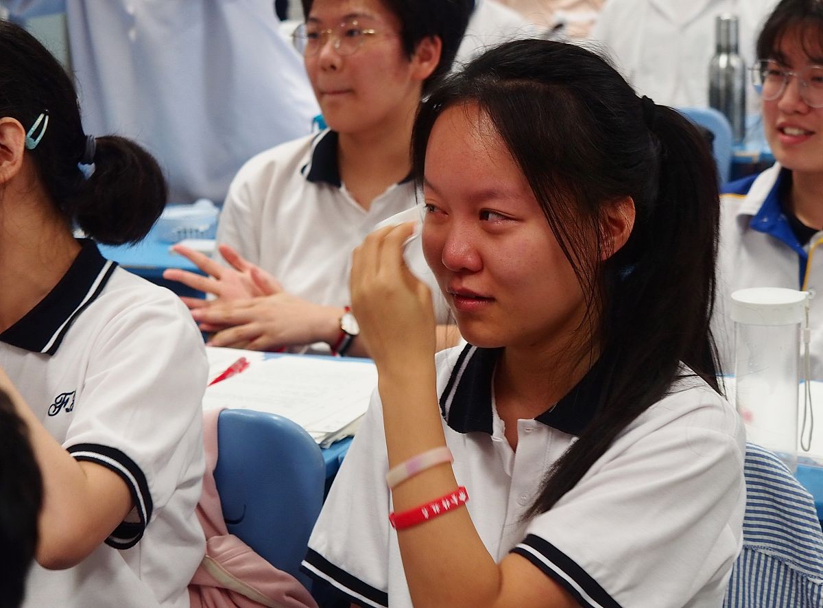 收到老师感谢，如何礼貌回复？