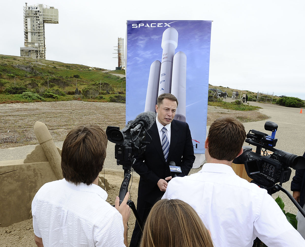 Nama Lengkap Elon Musk - Pendiri Tesla dan SpaceX