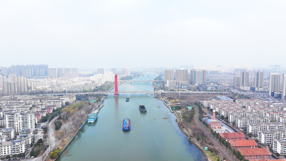 2026年3月3日,江苏宿迁,一艘艘装载建筑,农资等货物的