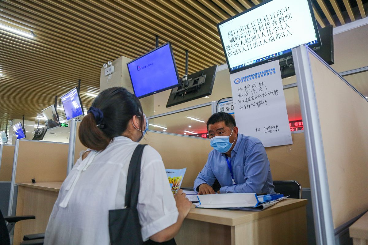 重庆中专卫校哪所好？