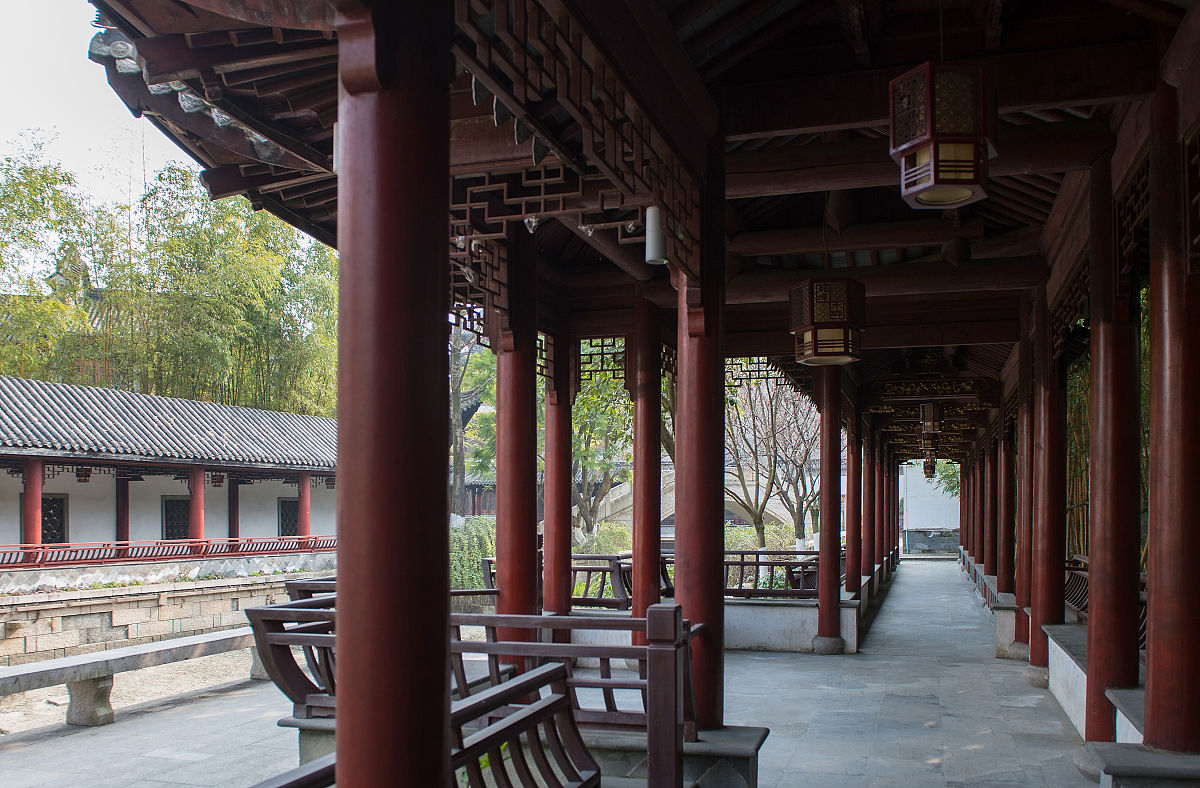 2021年1月19日,成都,龙潭水乡沿河长廊.(如需下载使用,请务必署名:红