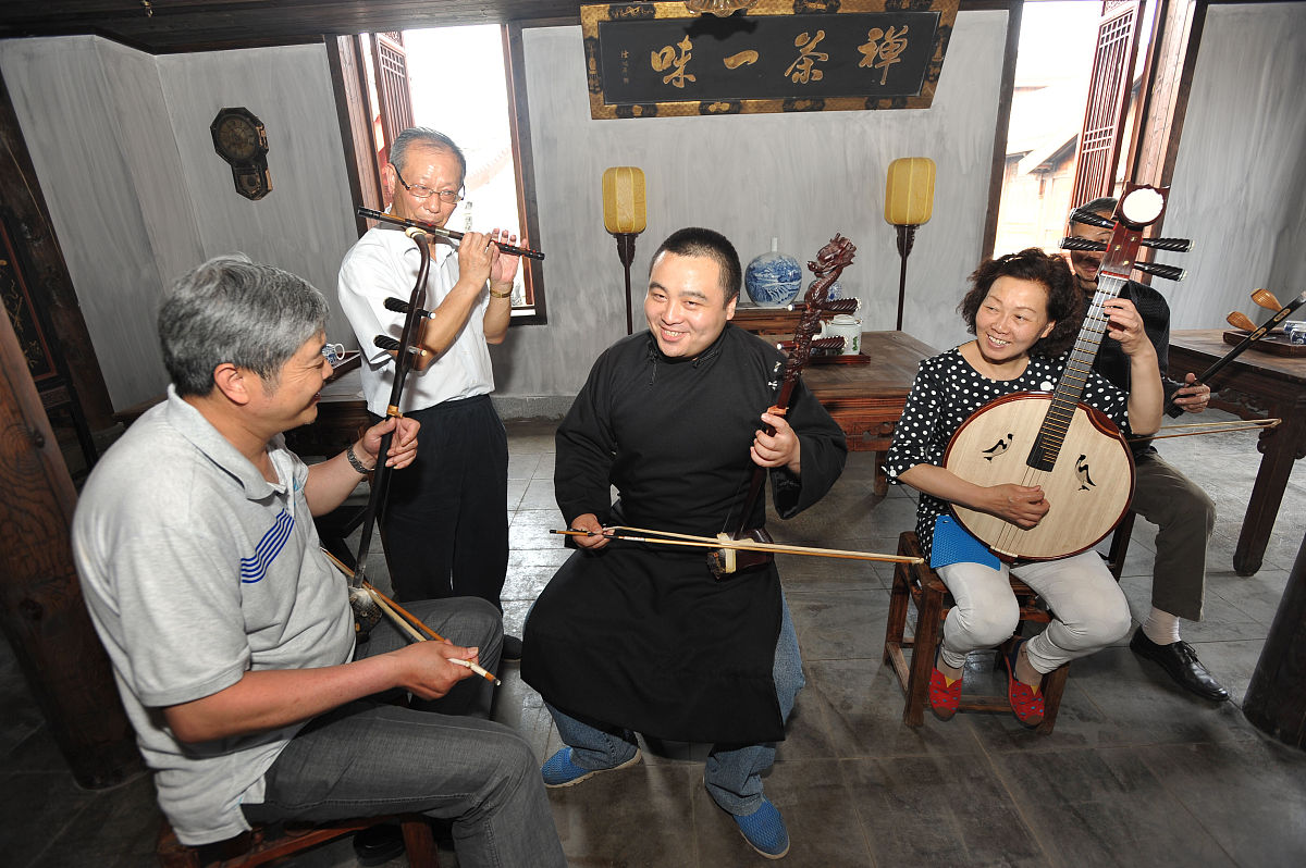 老爷坐轿，悠闲自得！用什么乐器演奏最合适？