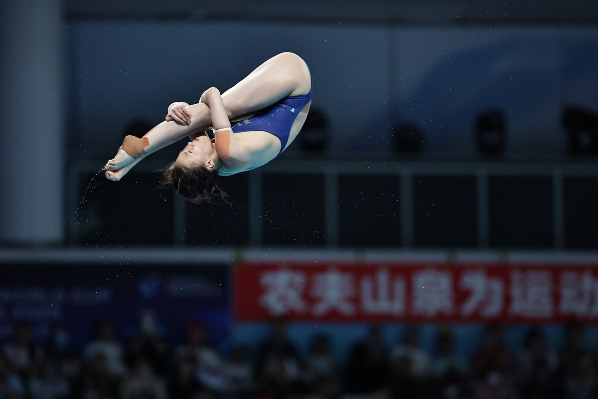 全红婵/陈芋汐组合夺得杭州亚运会跳水女子双人10米跳台金牌